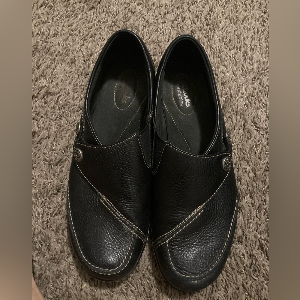 Clarks collection Ashland Lane Flats size 9M.
